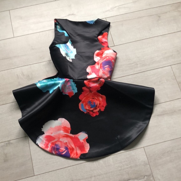Nasty gal size small High/ low peblem top - Picture 2 of 5